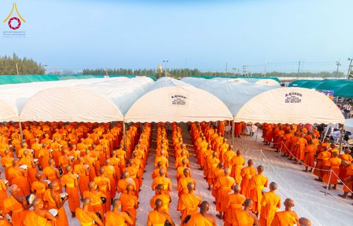 ภาพ No.298601:วันที่ 20 มกราคม พ.ศ. 2569 พิธีถวายภัตตาหารเป็นสังฆทาน แด่พระธรรมยาตรา ณ อนุสรณ์สถานบางปลา วัดบางปลา อำเภอบางเลน จังหวัดนครปฐม ในโครงการธรรมยาตรา กตัญญูบูชา มหาปูชนียาจารย์ พระมงคลเทพมุนี(สด จนฺทสโร) พระผู้ปราบมาร อนุสรณ์สถาน 7 แห่ง ปีที่ 14