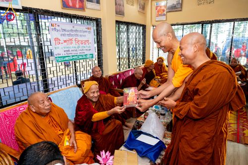 ภาพ No.280134:วันที่ 19 ธันวาคม พ.ศ. 2568 พิธีชำระร่าง พระติโลกานันทะ มหาเถโร  พระสังฆราชองค์ที่ 4 แห่งเทือกเขาจิตตะกอง  ประเทศบังกลาเทศ