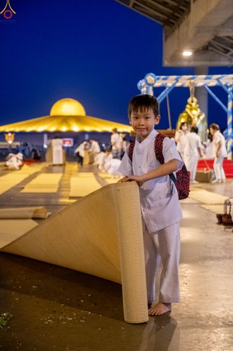 ภาพ No.296110:ภาพเบื้องหลังอาสาสมัครรวมใจ ชุดที่ 1 ในโครงการธรรมยาตรา กตัญญูบูชา มหาปูชนียาจารย์ พระมงคลเทพมุนี(สด จนฺทสโร) พระผู้ปราบมาร อนุสรณ์สถาน 7 แห่ง ปีที่ 14