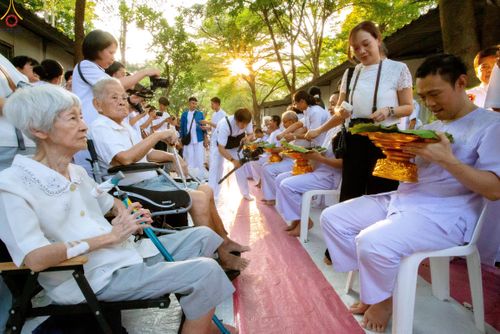 ภาพ No.319760:วันอาทิตย์ที่ 5 เมษายน พ.ศ.2569 พิธีตัดปอยผม และปลงผมนาคธรรมทายาท โครงการบรรพชาและอุปสมบทหมู่ รุ่นบูชาธรรม 82 ปี หลวงพ่อธัมมชโย