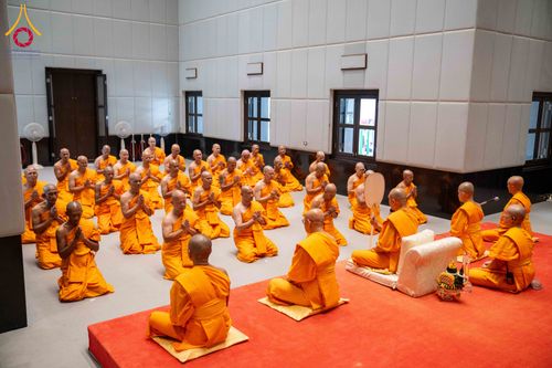 ภาพ No.298251:วันเสาร์ที่ 17 มกราคม พ.ศ. 2569 พิธีบรรพชาอุปสมบท โครงการอุปสมบทหมู่ บูชาธรรมครบ 117 ปี คุณยายอาจารย์มหารัตนอุบาสิกาจันทร์ ขนนกยูง  ณ อุโบสถพระไตรปิฎก วัดพระธรรมกาย