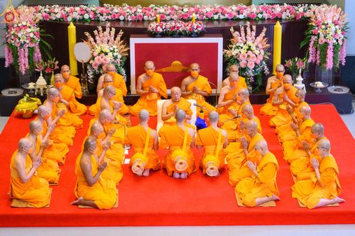 ภาพ No.81714:พิธีอุปสมบทอุทิศชีวิต สามเณรเปรียญธรรม 11 รูป ในวันวิสาขบูชา วันเสาร์ที่ 3 มิถุนายน 2566 ณ อุโบสถพระไตรปิฎก วัดพระธรรมกาย จ.ปทุมธานี