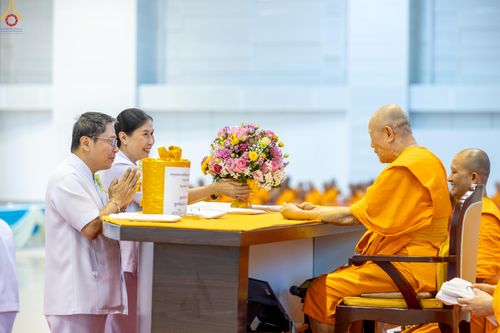 ภาพ No.281100:วันที่ 21 ธันวาคม พ.ศ.2568 พิธีมุทิตาหลวงพ่อทัตตชีโว ณ ห้องแก้วสารพัดนึก วัดพระธรรมกาย