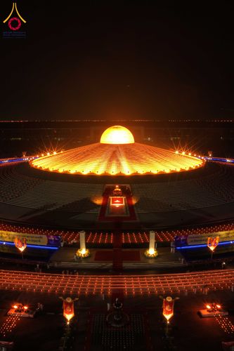 ภาพ No.312294:วันอังคารที่ 3 มีนาคม พ.ศ.2569 พิธีเวียนประทักษิณและจุดมาฆประทีป (ภาพชุดที่ 2) ณ ลานธรรมพระมหาธรรมกายเจดีย์ วัดพระธรรมกาย