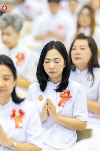 ภาพ No.177732:พิธีตักบาตรและพิธีบูชาข้าวพระ ในวันอาทิตย์ต้นเดือนที่ 1 ธันวาคม พ.ศ. 2567 ณ สภาธรรมกายสากล วัดพระธรรมกาย