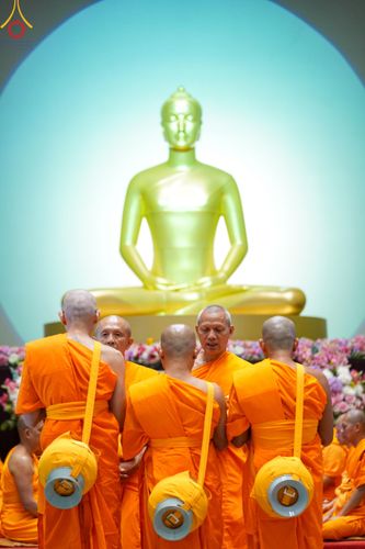 ภาพ No.199826:โครงการอุปสมบทหมู่บูชาธรรม 116 ปี คุณยายอาจารย์มหารัตนอุบาสิกาจันทร์ ขนนกยูง โครงการอุปสมบทหมู่ธรรมทายาท ระดับอุดมศึกษา รุ่นที่ 51 ภาคฤดูหนาว  ณ โบสถ์พระไตรปิฏก วัดพระธรรมกาย จ.ปทุมธานี  วันที่ 11 มกราคม พ.ศ. 2568 โดยมีพระครูปลัดรัตนวีรวัฒน์ เจ้าอาวาสวัด