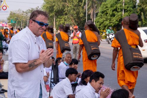 ภาพ No.120171:พิธีต้อนรับพระธรรมยาตรา ในโครงการธรรมยาตรา กตัญญูบูชา มหาปูชนียาจารย์ พระมงคลเทพมุนี(สด จนฺทสโร) พระผู้ปราบมาร อนุสรณ์สถาน 7 แห่ง ปีที่ 12 วันที่ 28 มกราคม พ.ศ. 2567 ณ วัดพระธรรมกาย จ.ปทุมธานี