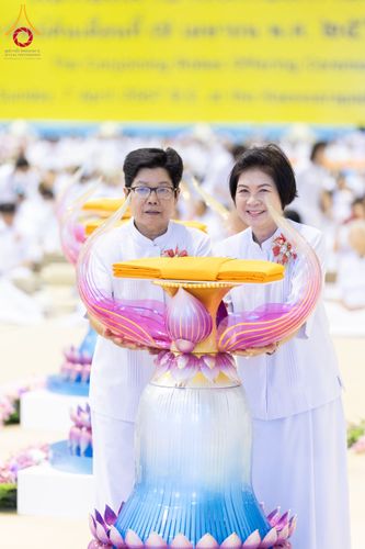 ภาพ No.134459:พิธีทอดผ้าป่าสมทบ มหาสังฆทาน 10,000 วัด ทั่วไทย วันอาทิตย์ต้นเดือนที่ 7 เมษายน พ.ศ.2567 ณ ห้องแก้วสารพัดนึก 1 สภาธรรมกายสากล  วัดพระธรรมกาย จ.ปทุมธานี