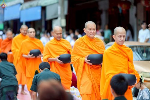 ภาพ No.245405:วันอาทิตย์ที่ 14 กันยายน พ.ศ. 2568 ตักบาตรพระ 555 รูป มหากุศล  น้อมถวายเป็นพุทธบูชา ณ หอนาฬิกาเบตง อ.เบตง จ.ยะลา