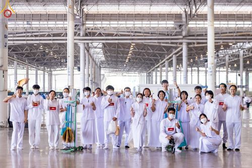 ภาพ No.207389:พิธีตักบาตร และปฏิบัติธรรมช่วงสาย ในวันมาฆบูชา วันพุธที่ 12 กุมภาพันธ์ พ.ศ. 2568 ณ วัดพระธรรมกาย จังหวัดปทุมธานี