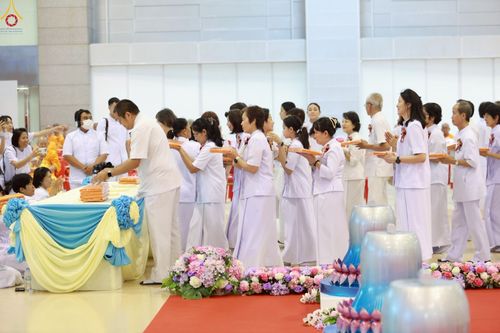 ภาพ No.251714:วันที่ 10 ตุลาคม พ.ศ. 2568 พิธีทอดผ้าป่าสมทบกฐินวัดพระธรรมกาย และสมทบกฐิน 30,000 กว่าวัดทั่วประเทศ ครั้งที่ 3 ณ สภาธรรมกายสากล วัดพระธรรมกาย