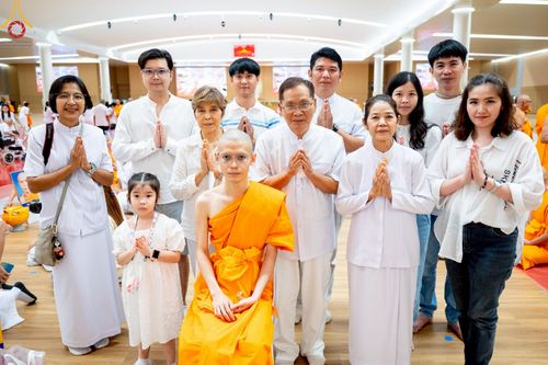 ภาพ No.217348:วันเสาร์ที่ 12 เมษายน พ.ศ. 2568 พิธีบรรพชา พิธีขอศีลและขอนิสสัย พิธีมอบบาตร ในโครงการอุปสมบทหมู่ บูชาธรรมหลวงพ่อธัมมชโย, โครงการธรรมทายาท ระดับอุดมศึกษา รุ่นที่ 52 ,  โครงการบวชพระนานาชาติ AEC & WAB CEO รุ่นที่ 4 ณ วัดพระธรรมกาย