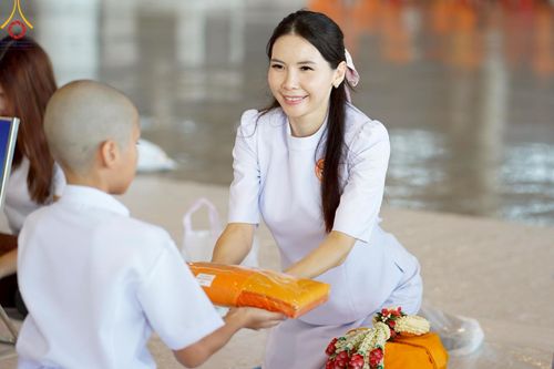 ภาพ No.215107:วันเสาร์ที่ 5 เมษายน พ.ศ. 2568 พิธีเวียนประทักษิณรอบพระมหาธรรมกายเจดีย์  พิธีวันทาเจดีย์ พิธีขอขมาและมอบผ้าไตร ในโครงการบรรพชาสามเณรฟื้นฟูพระพุทธศาสนาทั่วไทย , โครงการหน่อแก้วเปรียญธรรม รุ่นที่ 13 ,  โครงการสามเณรยุวธรรมทายาท รุ่นที่ 33 , โครงการสามเณรมั