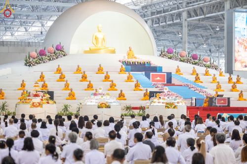 ภาพ No.206011:พิธีตักบาตร และ พิธีบูชาข้าวพระ ในวันอาทิตย์ต้นเดือน 2 กุมภาพันธ์ พ.ศ. 2568 ณ สภาธรรมกายสากล วัดพระธรรมกาย