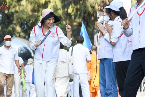 ภาพ No.107801:V.4 ทุ่มใจ การเตรียมงาน เก็บงาน การรับบุญของเจ้าหน้าที่หน่วยงานต่างๆ เพื่อโครงการธรรมยาตรา กตัญญูบูชามหาปูชนียาจารย์ พระมงคลเทพมุนี (สด จนฺทสโร) พระผู้ปราบมาร อนุสรณ์สถาน 7 แห่ง ปีที่ 12 ระหว่างวันที่ 2 - 31 มกราคม พ.ศ.2567