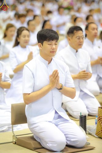 ภาพ No.137323:พิธีตักบาตร และปฏิบัติธรรม ในวันวิสาขบูชา วันพุธที่ 22 พฤษภาคม พ.ศ. 2567 ( วันพระขึ้น15 ค่ำ เดือน 6 ) ณ วัดพระธรรมกาย จ.ปทุมธานี
