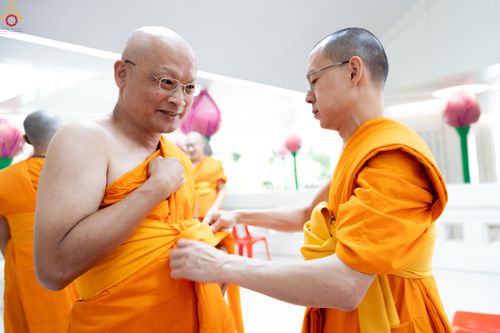 ภาพ No.338838:วันที่ 11 กรกฎาคม พศ.2569 พิธีบรรพชาอุปสมบท โครงการอุปสมบทหมู่ธรรมทายาทนานาชาติ  IDOP รุ่นที่ 21 (ภาษาจีน)  จากประเทศจีน มาเลเซีย สิงคโปร์ และไต้หวัน , โครงการบรรพชาสามเณรโรงเรียนนานาชาติ รุ่นที่ 15