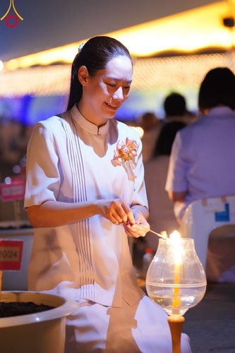 ภาพ No.90318:พิธีจุดประทีป 20,000 ดวง บูชาพระมหาธรรมกายเจดีย์ และบูชาพระมงคลเทพมุนี(สด จนฺทสโร) พระผู้ปราบมาร วันอังคารที่ 10 ตุลาคม พ.ศ. 2566 ณ ลานธรรมพระมหาธรรมกายเจดีย์ วัดพระธรรมกาย จ.ปทุมธานี