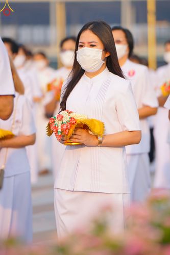 ภาพ No.79719:พิธีเวียนประทักษิณ ณ พระมหาธรรมกายเจดีย์ และพิธีวันทาเจดีย์ ในโครงการบรรพชาสามเณรฟื้นฟูพระพุทธศาสนาทั่วไทย วันเสาร์ที่ 8 เมษายน พ.ศ.2566