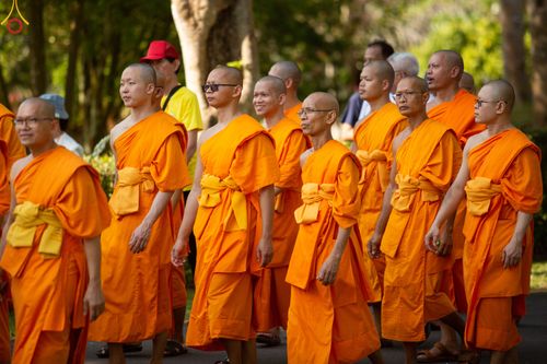 ภาพ No.81956:พิธีจุดวิสาขประทีป 22,000 ดวงและโคมลอย 3,000 ดวง ( Festival  lampion Vesak Indonesia) ณ มหาเจดียบรมพุทโธ อินโดนีเซีย  วันอาทิตย์ที่ 4 มิ.ย. พ.ศ.2566