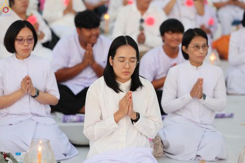 ภาพ No.302176:วันที่ 23 มกราคม พ.ศ. 2569 พิธีจุดประทีปธรรมถวายเป็นพุทธบูชา (ภาพชุดที่ 2) และบูชาธรรมมหาปูชนียาจารย์  ณ อนุสรณ์สถานลำดับที่ 5 สถานที่เผยแผ่วิชชาธรรมกายครั้งแรก อนุสรณ์สถานบางปลา วัดบางปลา อำเภอบางเลน จังหวัดนครปฐม ในโครงการธรรมยาตรา กตัญญูบูชา มหาปูชนีย