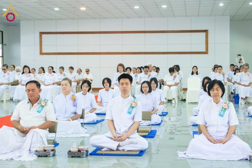 ภาพ No.278443:วันพุธที่ 10 ธันวาคม พ.ศ.2568  พิธีทอดผ้าป่าเพื่อสนับสนุนโครงการตักบาตรพระ 10,000 รูป เมืองกาญจนบุรี ณ อาคารปลูกศรัทธา วัดพระธรรมกาย