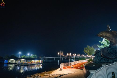 ภาพ No.282523:วันเสาร์ที่ 20 ธันวาคม พ.ศ.2568 พิธีตักบาตรพระ 10,000 รูป (ชุด 2) เนื่องในโอกาส 194 ปี จังหวัดกาญจนบุรี และอุทิศส่วนกุศลให้แด่บรรพชนทั้งหลาย บริเวณถนนสองแคว (Skywalk) เมืองกาญจนบุรี