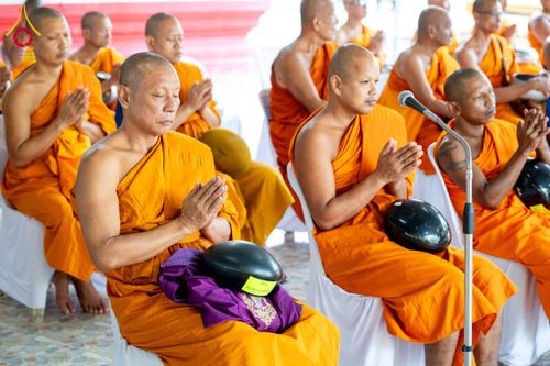 ภาพ No.208476:พิธีถวายสังฆทานแด่คณะสงฆ์ 323 วัด ปีที่ 21 ครั้งที่ 174 พิธีมอบกองทุนหนุนแรงใจช่วยครูใต้ ปีที่ 18 ครั้งที่ 138 และพิธีทำบุญอุทิศส่วนกุศลให้ผู้วายชนม์ ณ วัดบุณณาราม(วัดโคกงู) จ.นราธิวาส วันเสาร์ที่ 15 กุมภาพันธ์ พ.ศ.2568