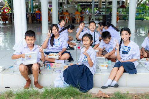 ภาพ No.183938:วันรวมพลังเด็กดี V-Star ผู้นำฟื้นฟูศีลธรรมโลก ครั้งที่ 17 ประจำปี 2567 จังหวัดราชบุรี ในวันที่ 26 พฤศจิกายน พ.ศ. 2567 ณ ศูนย์อบรมเยาวชนผาสุกวนิช อำเภอเมือง จังหวัดราชบุรี