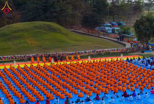 ภาพ No.132363:พิธีจุดโคมประทีปถวายเป็นพุทธบูชา ในโครงการบรรพชา 1,250 รูป ณ แดนประสูติ สวนลุมพินี ประเทศเนปาล วันที่ 17 มีนาคม พ.ศ. 2567