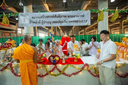 ภาพ No.123592:พิธีถวายสลากภัต แด่พระภิกษุสงฆ์ เพื่อโครงการธรรมยาตรา กตัญญูบูชา มหาปูชนียาจารย์ พระมงคลเทพมุนี (สด จนฺทสโร) พระผู้ปราบมาร อนุสรณ์สถาน 7 แห่ง ปีที่ 12 ระหว่างวันที่ 2 - 31 มกราคม พ.ศ.2567