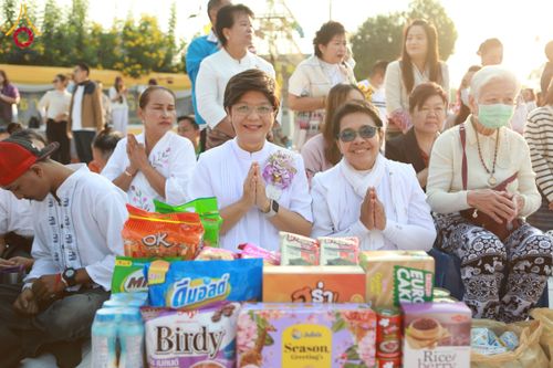 ภาพ No.208673:ตักบาตรพระ 1,743 รูป ครบรอบ 743 ปี นครน่าน ถวายเป็นพุทธบูชา น้อมบุญกุศลอุทิศให้บรรพบุรุษ วันอาทิตย์ ที่ 16 กุมภาพันธ์ พ.ศ. 2568 ณ ถนนคนเดินข่วงเมืองน่าน ต.ในเวียง อ.เมือง จ.น่าน