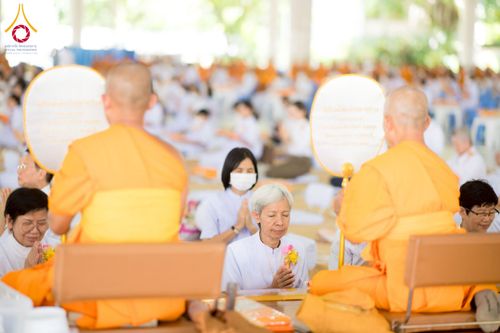 ภาพ No.253552:วันอังคารที่ 7 ตุลาคม พ.ศ.2568 (วันพระ ขึ้น 15 ค่ำ เดือน 11) พิธีบุพเปตพลี ครั้งที่ 171 ร่วมอุทิศบุญแด่หมู่ญาติที่ล่วงลับไปแล้ว และสืบทอดอายุพระพุทธศาสนา ณ หอฉันคุณยายอาจารย์ฯ วัดพระธรรมกาย