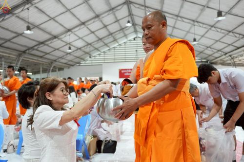 ภาพ No.228160:วันอาทิตย์ที่ 8 มิถุนายน พ.ศ. 2568 พิธีตักบาตรพระ 500 รูป ปีที่ 10 ณ ธุดงคสถานล้านนา อำเภอสันทราย จังหวัดเชียงใหม่