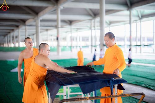 ภาพ No.220596:วันที่ 22 - 25 เมษายน พ.ศ. 2568 การต้อนรับพักค้างพระสังฆาธิการ และการเก็บงานพักค้าง เพื่องานวันคุ้มครองโลก ณ วัดพระธรรมกาย