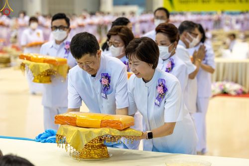 ภาพ No.88969:พิธีทอดผ้าป่าสมทบกฐินครั้งที่ 2 วันศุกร์ที่ 29 กันยายน พ.ศ. 2566 วันเพ็ญขึ้น 15 ค่ำ เดือน 10 ณ ห้องแก้วสารพัดนึก 1 วัดพระธรรมกาย