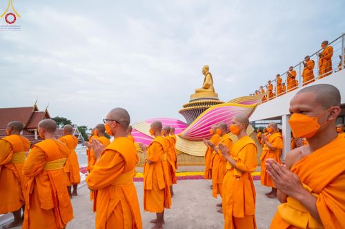 ภาพ No.119009:คณะพุทธบุตรธรรมยาตราร่วมปฏิบัติธรรม และถ่ายภาพหมู่ประวัติศาสตร์ ในโครงการธรรมยาตราฯ ปีที่ 12  วันที่ 25 มกราคม พ.ศ. 2567  ณ อาคารธรรมยาตรา กตัญญูบูชามหาปูชนียาจารย์  ตรงข้ามวัดปากน้ำภาษีเจริญ จ.กรุงเทพมหานคร