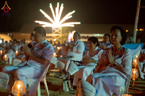 ภาพ No.275297:วันอาทิตย์ที่ 30 พฤศจิกายน พ.ศ. 2568 พิธีจุดประทีปถวายเป็นพุทธบูชา ณ ศูนย์ปฏิบัติธรรมระยอง (บ้านช่องลม)