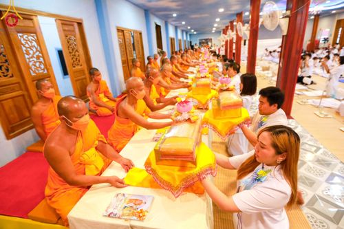 พิธีถวายภัตตาหารเป็นสังฆทาน แด่คณะพระธรรมยาตรา ปีที่ 12 วันที่ 17 มกราคม พ.ศ. 2567 ณ วัดโบสถ์(บน) บางคูเวียง จ.นนทบุรี