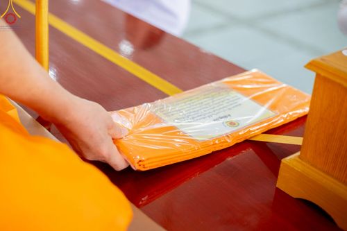 ภาพ No.213289:วันศุกร์ที่ 28 มีนาคม พ.ศ. 2568 (วันพระ แรม 15 ค่ำ เดือน 4) พิธีบุพเปตพลี ครั้งที่ 161 ร่วมอุทิศบุญแด่หมู่ญาติที่ล่วงลับไปแล้ว และสืบทอดอายุพระพุทธศาสนา ณ หอฉันคุณยายอาจารย์ฯ วัดพระธรรมกาย