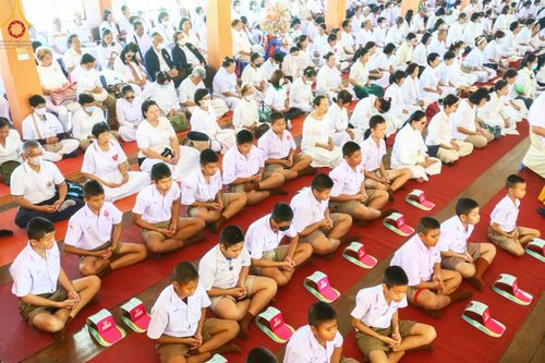 ภาพ No.200399:พิธีทอดผ้าป่าทำนุบำรุงศาสนสถาน ณ วัดผาสุการาม ตำบลบางไทรป่า อำเภอบางเลน จังหวัดนครปฐม ในโครงการธรรมยาตรา กตัญญูบูชา มหาปูชนียาจารย์ พระมงคลเทพมุนี(สด จนฺทสโร) พระผู้ปราบมาร อนุสรณ์สถาน 7 แห่ง ปีที่ 13 วันที่ 22 มกราคม พ.ศ. 2568