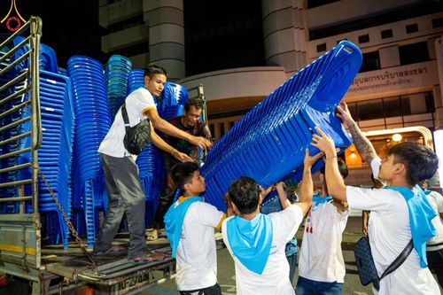 ภาพ No.151650:V.55 ทีมใหญ่ที่หาดใหญ่ เจ้าหน้าที่ทุกสถานะ หลายสัญชาติ ร่วมกันจัดงานตักบาตรที่หาดใหญ่ วันที่ 10-11 สิงหาคม พ.ศ. 2567