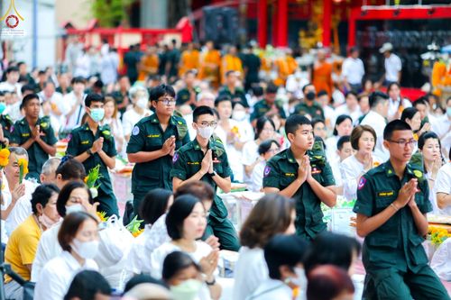 ภาพ No.85917:ตักบาตรพระนานาชาติ 10,000 รูป ใจกลางนครหาดใหญ่ จ.สงขลา วันอาทิตย์ที่ 20 สิงหาคม พ.ศ. 2566