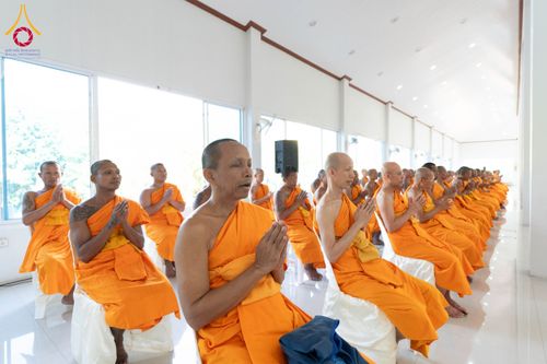 ภาพ No.192437:พิธีทอดผ้าป่าทำนุบำรุงศาสนสถาน ณ วัดศรีเมือง ต.ท่าทราย อ.เมืองสมุทรสาคร จ.สมุทรสาคร ในโครงการธรรมยาตรา กตัญญูบูชา มหาปูชนียาจารย์ พระมงคลเทพมุนี(สด จนฺทสโร) พระผู้ปราบมาร อนุสรณ์สถาน 7 แห่ง ปีที่ 13 วันที่ 9 มกราคม พ.ศ. 2568