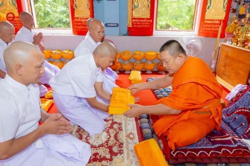 ภาพ No.231809:วันเสาร์ ที่ 5 กรกฎาคม พ.ศ. 2568 พิธีบรรพชา อุปสมบท โครงการอุปสมบท บูชาธรรมมหาปูชนียาจารย์ รุ่นเข้าพรรษา ณ วัดเกาะแก้วประชานุรักษ์ อ.วังทอง  จ.พิษณุโลก