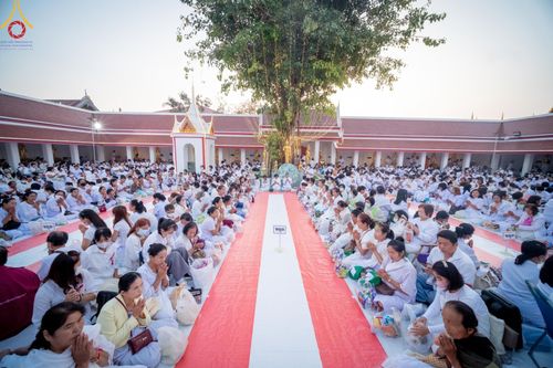 ภาพ No.112720:พิธีตักบาตรพระธรรมยาตราฯ ณ วัดสองพี่น้อง จ.สุพรรณบุรี วันที่ 15 มกราคม พ.ศ. 2567
