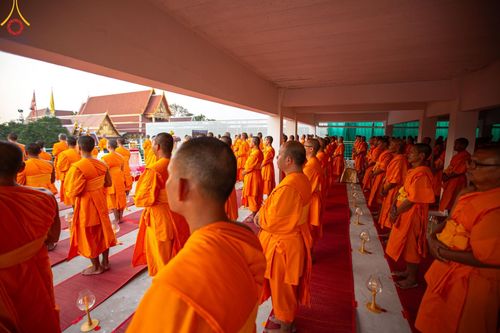 ภาพ No.201590:พิธีจุดประทีปถวายเป็นพุทธบูชา และบูชาธรรมมหาปูชนียาจารย์ ณ อาคารธรรมยาตรา กตัญญูบูชามหาปูชนียาจารย์ ตรงข้ามวัดปากน้ำภาษีเจริญ จ.กรุงเทพมหานคร ในโครงการธรรมยาตรา กตัญญูบูชา มหาปูชนียาจารย์ พระมงคลเทพมุนี(สด จนฺทสโร) พระผู้ปราบมาร อนุสรณ์สถาน 7 แห่ง