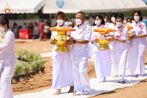 ภาพ No.76212:พิธีกลั่นแผ่นดินสร้างมหาเจดีย์ปัตตานี , พิธีตักบาตรแด่พระภิกษุสงฆ์ 159 รูป ,  พิธีทอดผ้าป่า , พิธีโปรยรัตนชาติ ,  พิธีจุดประทีปถวายเป็นพุทธบูชา ณ ศูนย์อบรมเยาวชนปัตตานี จ.ปัตตานี วันอาทิตย์ที่ 5 กุมภาพันธ์ พ.ศ.2566