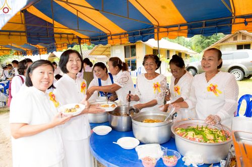 ภาพ No.263210:วันที่ 18 ตุลาคม พ.ศ. 2568 พิธีทอดกฐินสามัคคีเพื่อซื้อที่ดิน  สร้างอาคารครัวและโรงอาหาร  ห้องน้ำพร้อมโรงซักตากชาย-หญิง  และพิธีทอดกฐินสามัคคีทั่วไทย 30,000 วัด  ศูนย์ปฏิบัติธรรมนานาชาติทุ่งแสงธรรม  (Moonastery Meditation Center) ต.แสงอรุณ อ.ทับสะแก จ.ประ