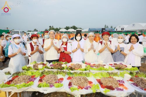 ภาพ No.118062:พิธีถวายภัตตาหารเป็นสังฆทาน แด่คณะพระธรรมยาตรา ปีที่ 12 วันที่ 24 มกราคม พ.ศ. 2567 ณ อนุสรณ์สถานบางนางแท่น จ.นครปฐม